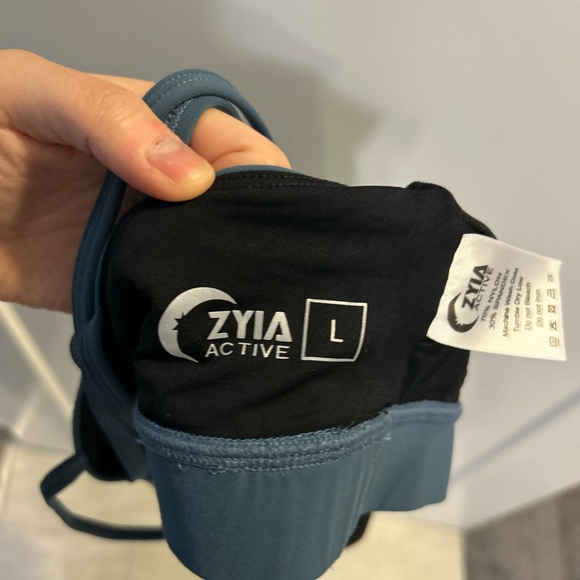 Like New Zyia Active Vibration Light n Bright Sports Bra - Picture 7 of 8